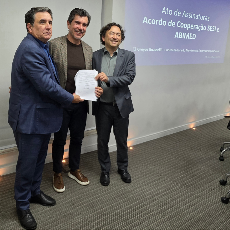 SESI Nacional e Abimed assinam acordo de cooperação em saúde e inovação