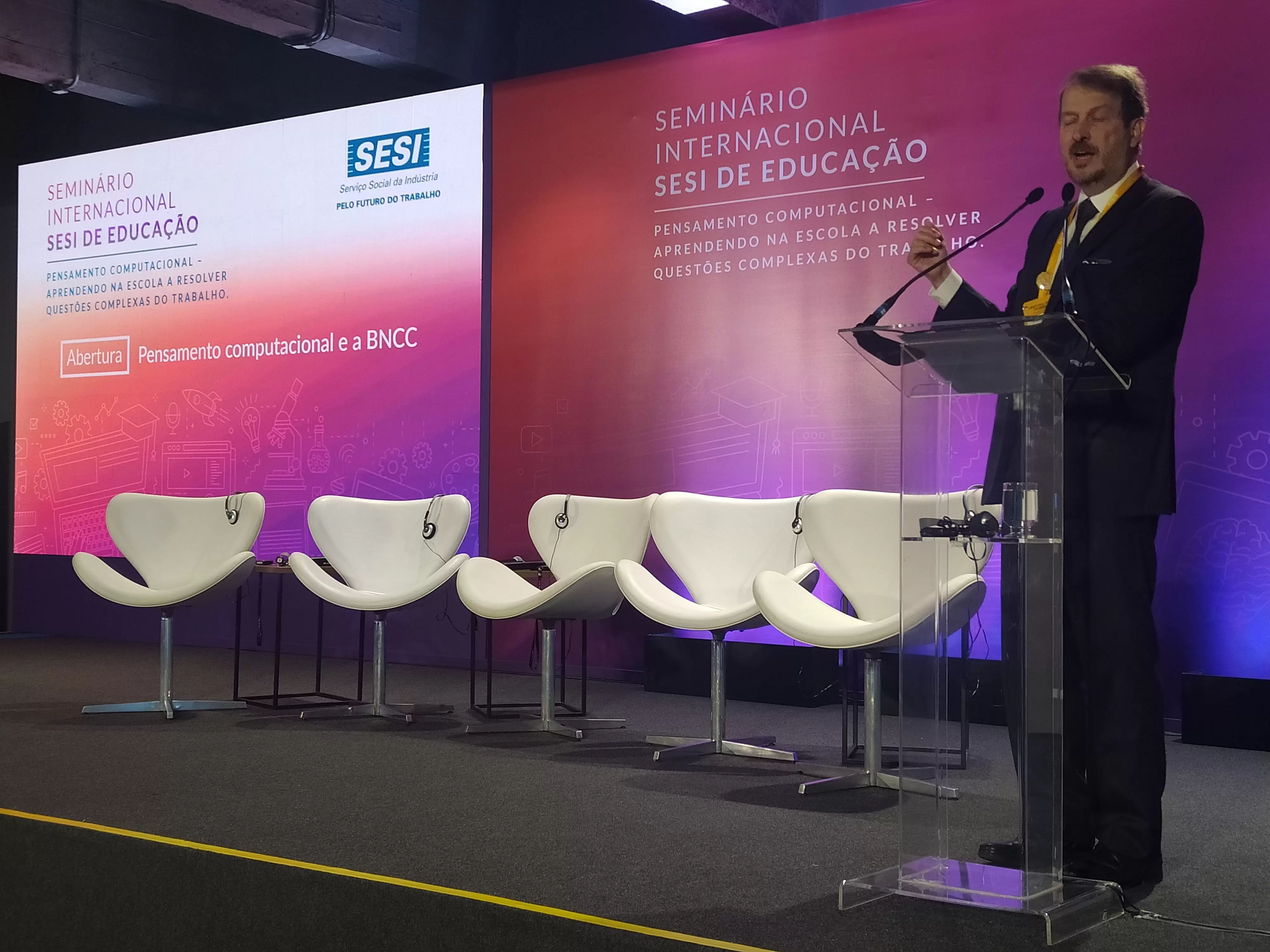 CN-SESI participa do Seminário Internacional de Educação