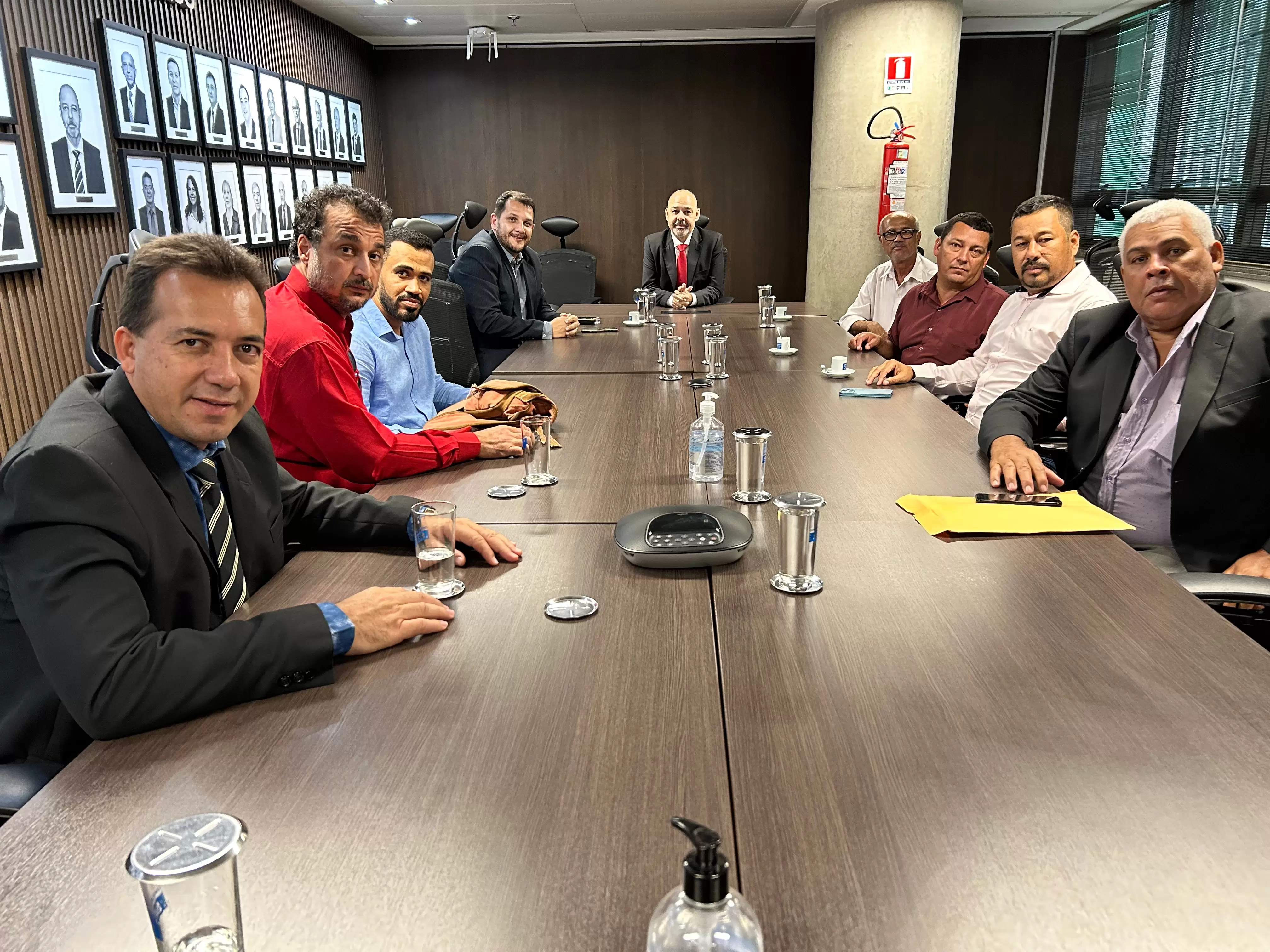 Vagner Freitas recebe consórcio de prefeituras