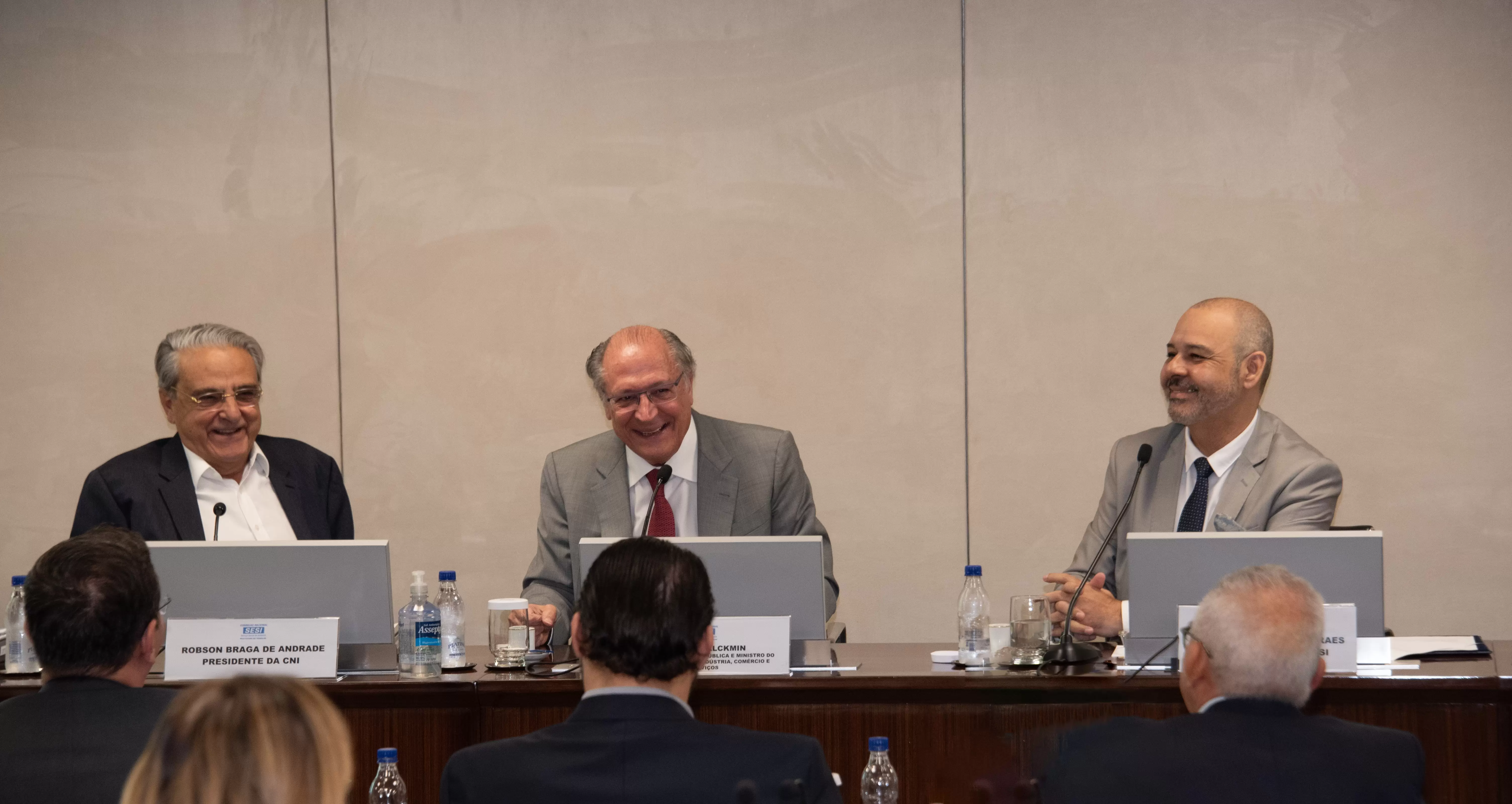 Sintonia entre industriais e governo marca a 211ª reunião do CNSESI