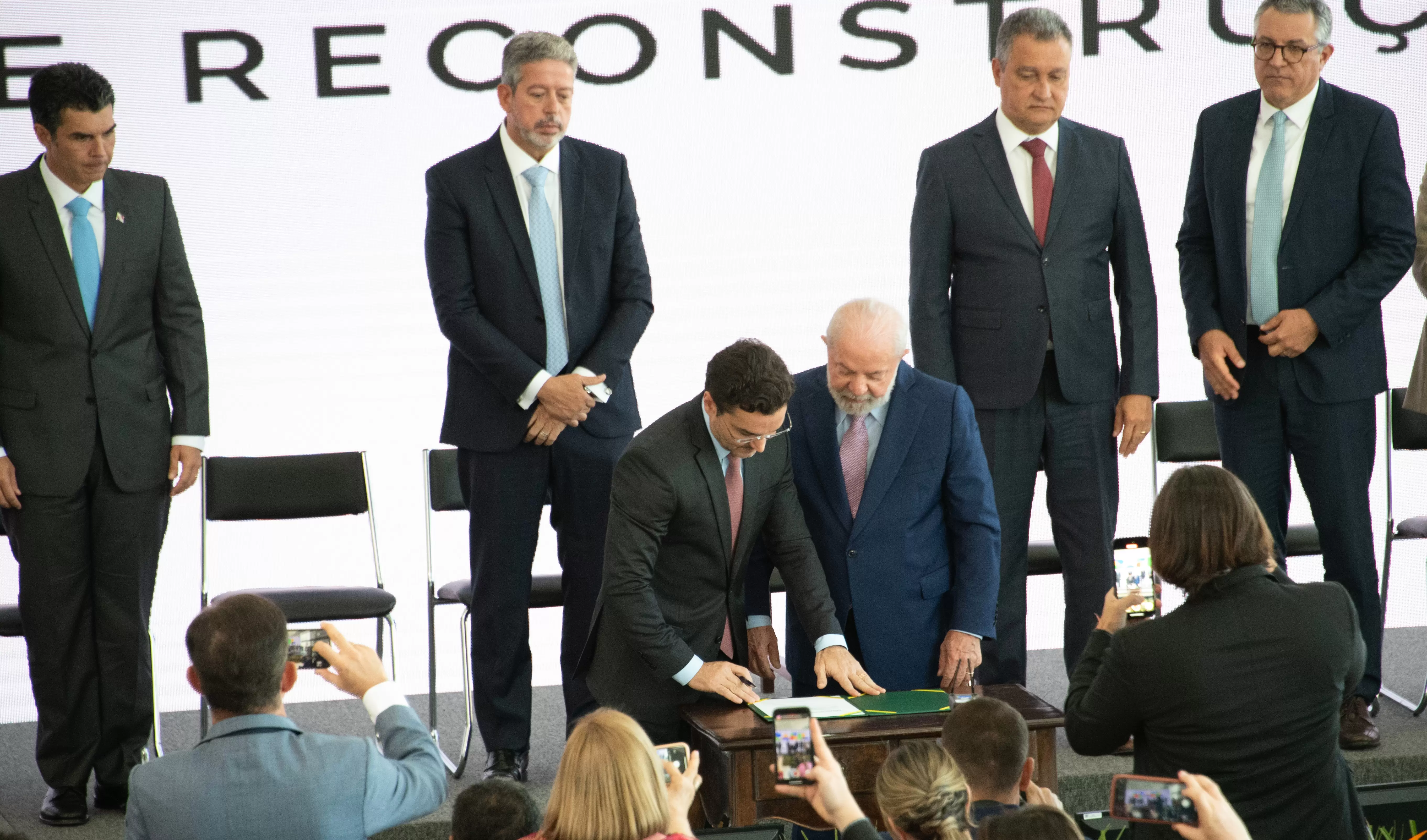 Vagner Freitas prestigia posse de Celso Sabino, novo ministro de Estado do Turismo