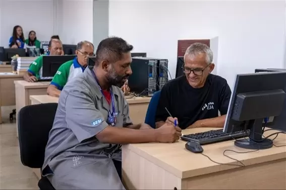 SESI celebra 10 anos da Nova EJA e realiza seminário Internacional sobre o papel da educação na vida de jovens e adultos