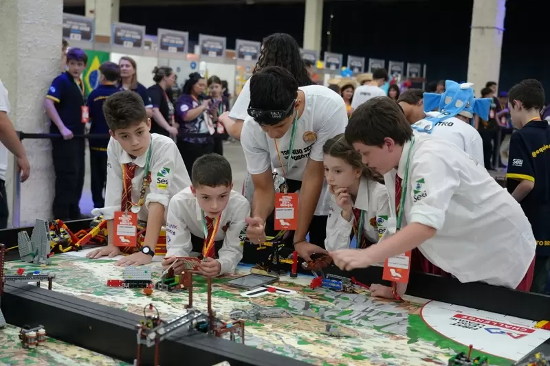Festival Regional SESI de Educação 2025 é marcado por torneios de robótica e mostra científica no Paraná