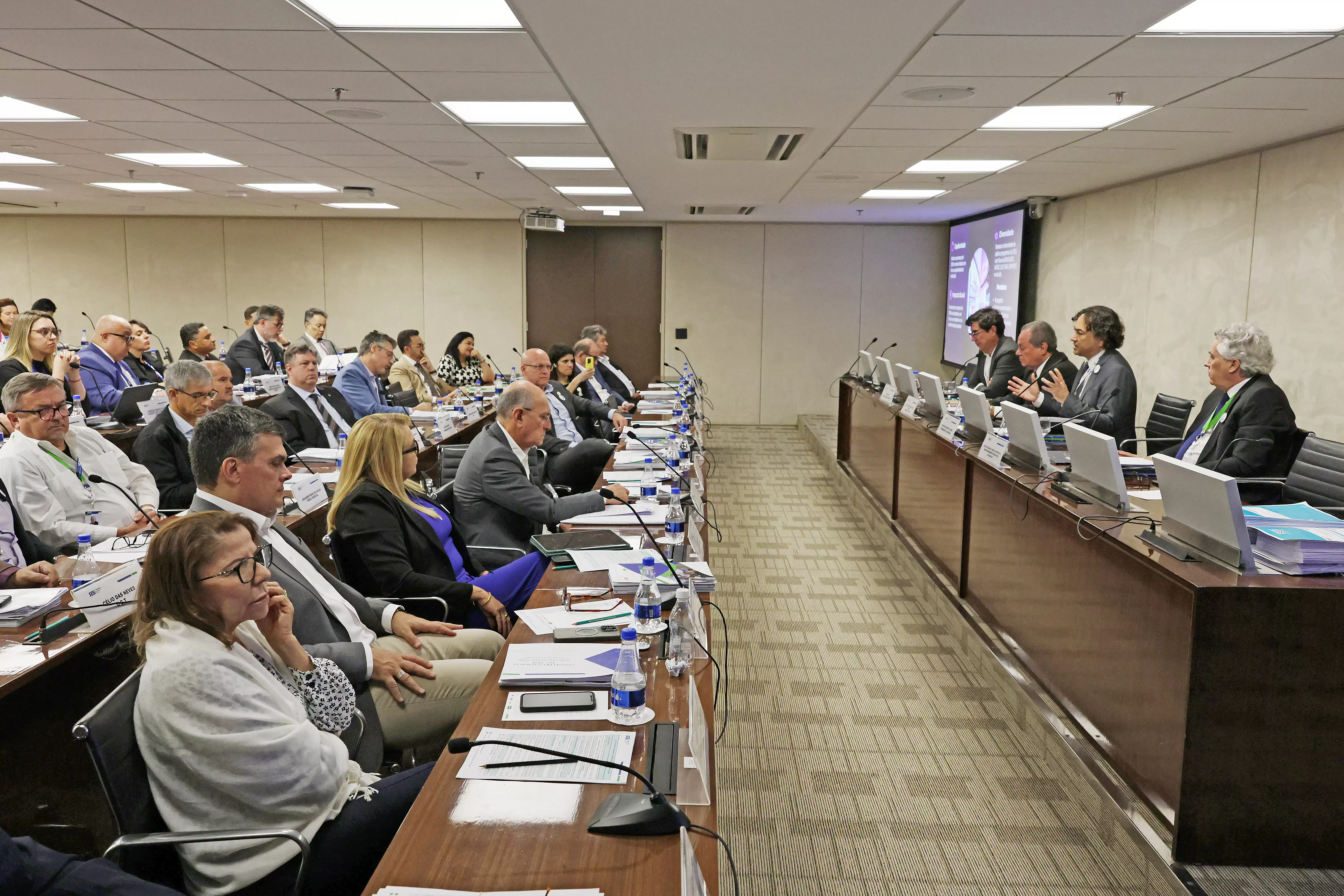 O ano de 2025 marca o fortalecimento do di&aacute;logo tripartite no CN-SESI