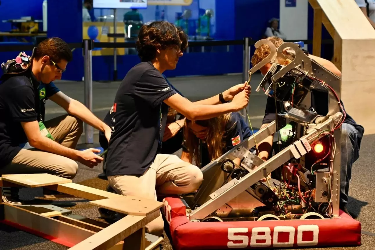 SESI realiza torneio nacional de rob&oacute;tica em S&atilde;o Paulo com mais de 2 mil estudantes