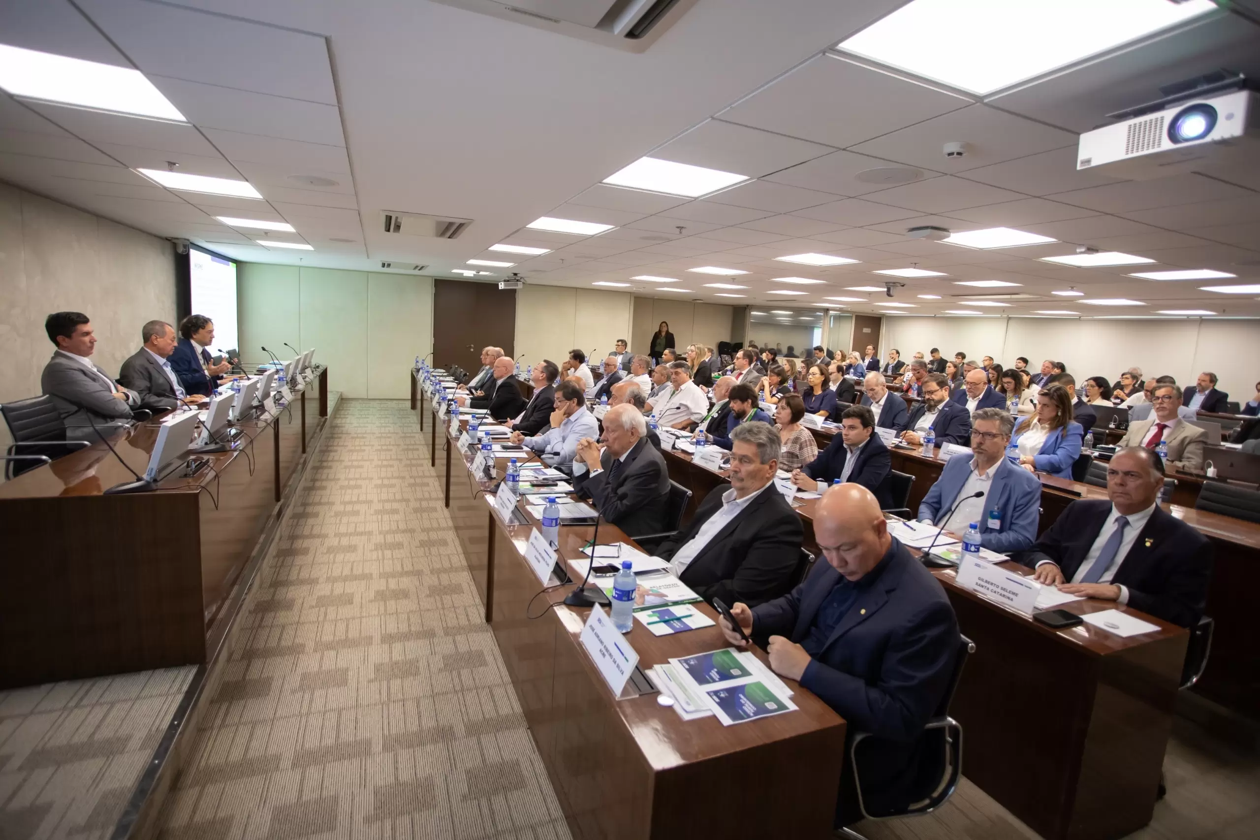 CN-SESI destaca iniciativas de celebra&ccedil;&atilde;o dos 80 anos na 219&ordf; plen&aacute;ria de conselheiros