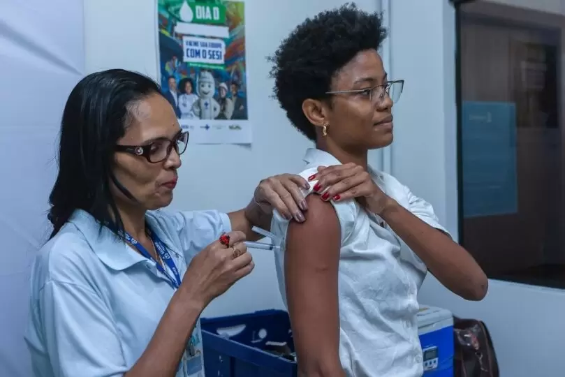 SESI mobiliza ind&uacute;strias em todo o pa&iacute;s no Dia D de Vacina&ccedil;&atilde;o do Trabalhador