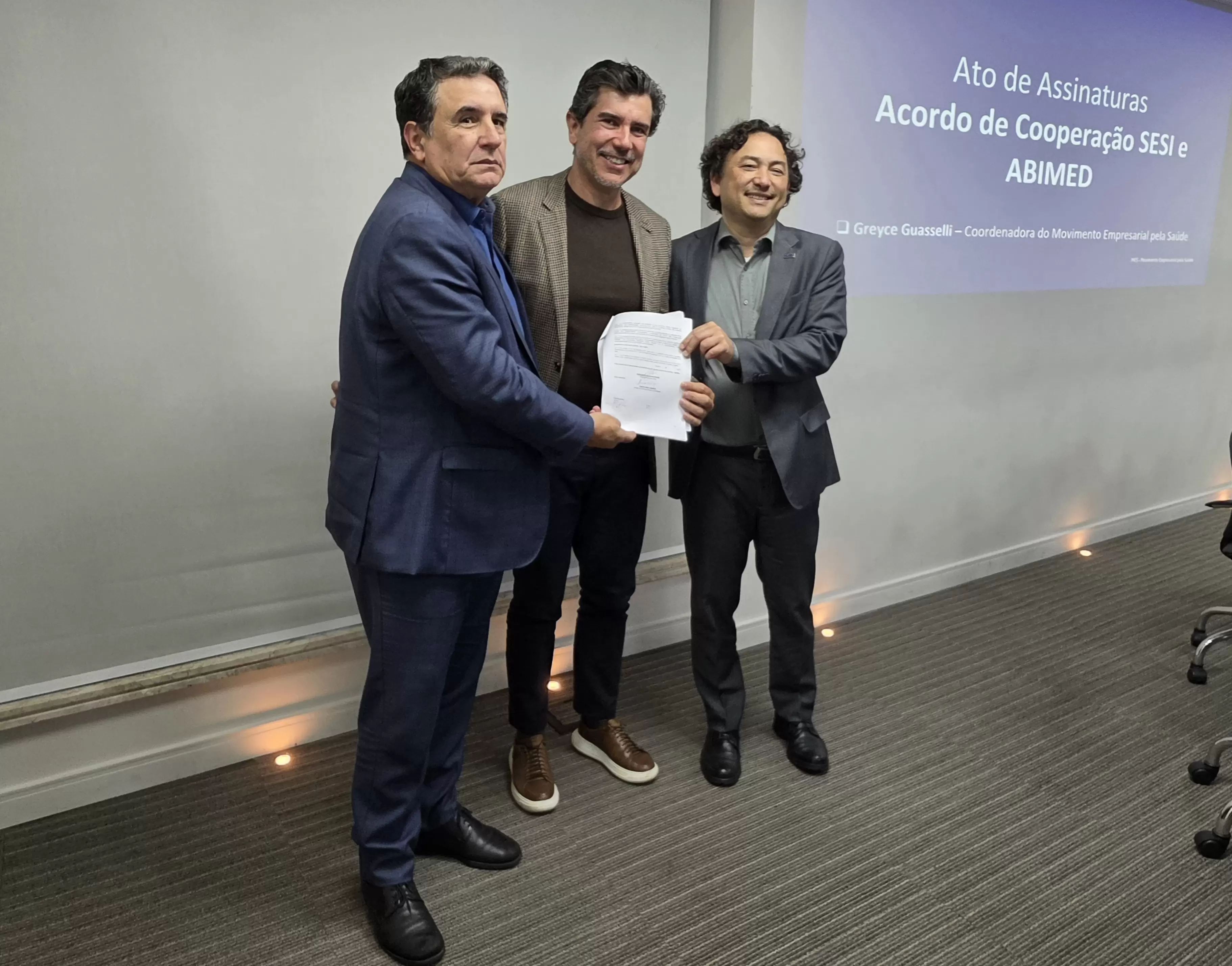 SESI Nacional e Abimed assinam acordo de coopera&ccedil;&atilde;o em sa&uacute;de e inova&ccedil;&atilde;o