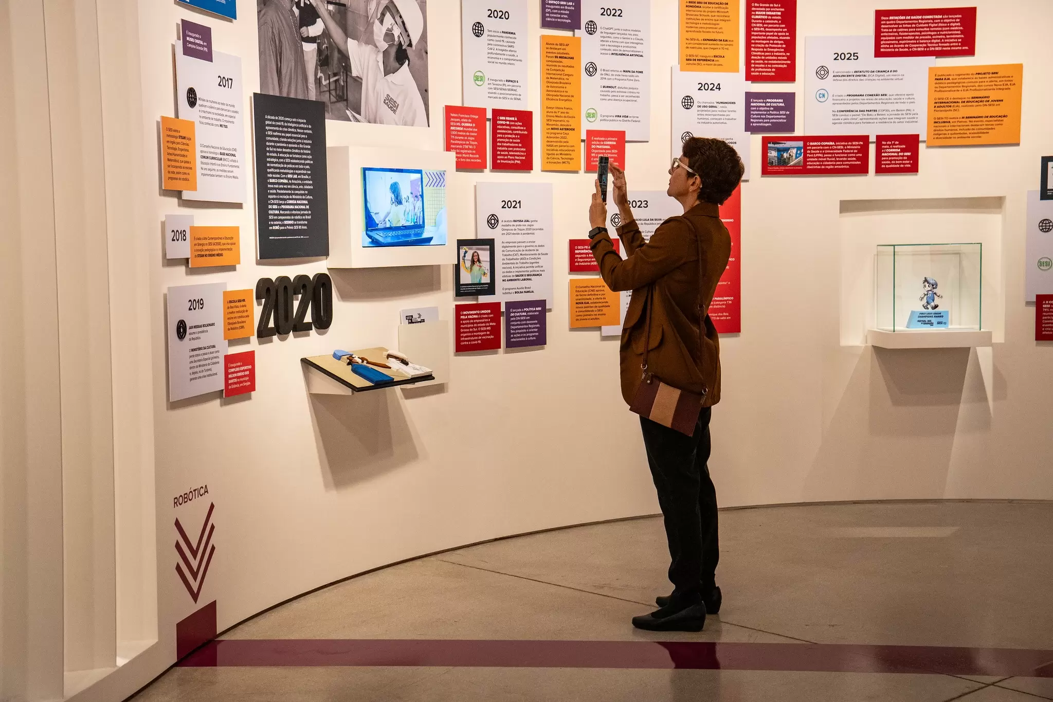 SESI Lab inaugura exposi&ccedil;&atilde;o que celebra os 80 anos do SESI e projeta os pr&oacute;ximos cap&iacute;tulos da ind&uacute;stria brasileira