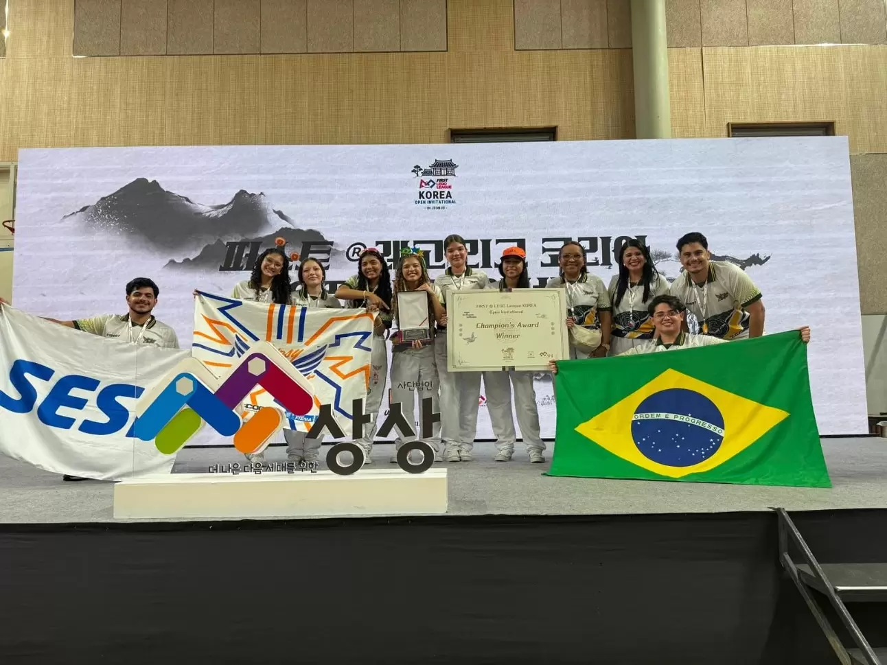 Do Maranh&atilde;o &agrave; Coreia do Sul: equipe feminina do SESI conquista pr&ecirc;mio Champions Award
