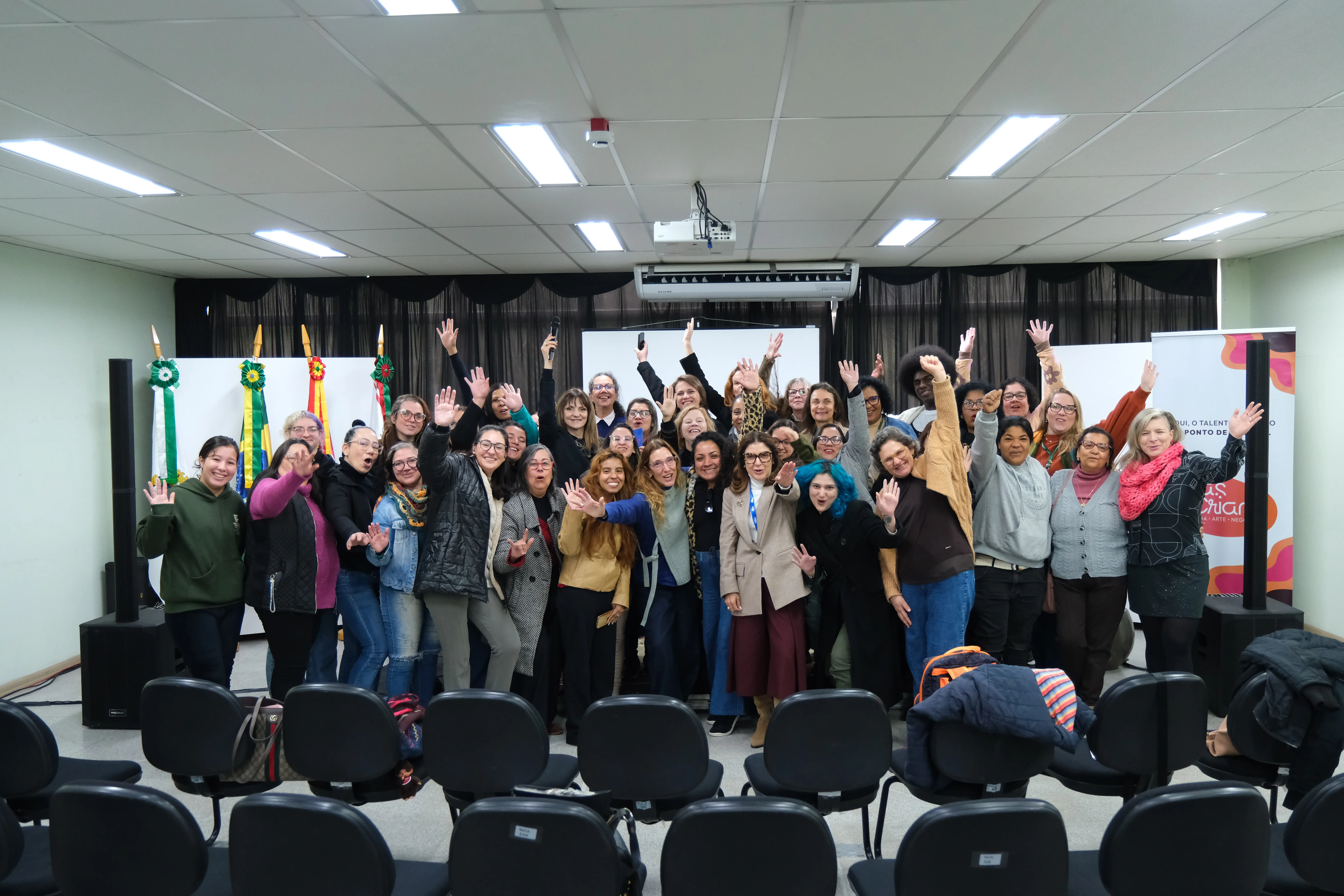 &ldquo;Temos que acreditar na nossa for&ccedil;a&rdquo;: estilista Isabela Capeto inspira participantes do Elas Criam