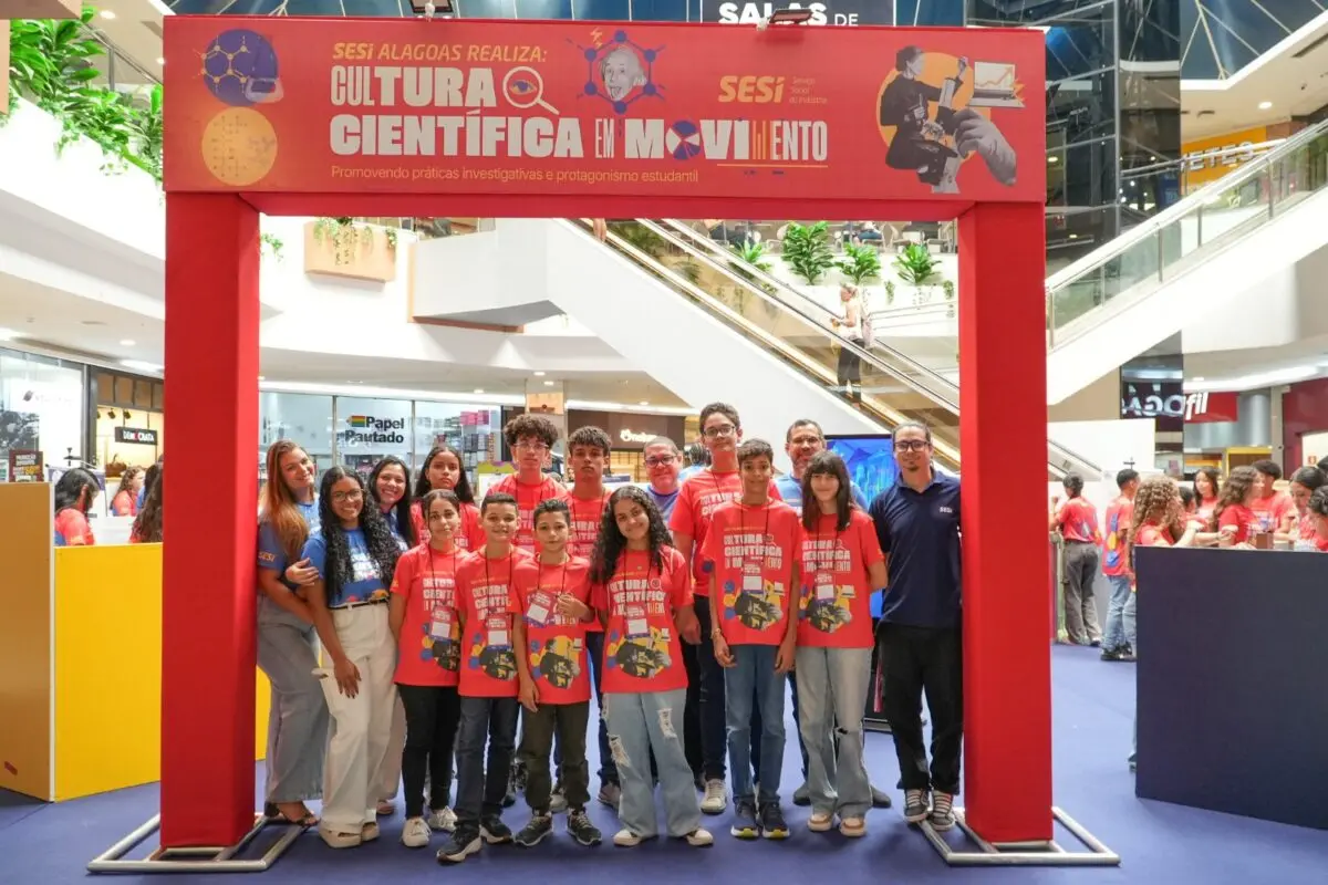 Ci&ecirc;ncia produzida nas Escolas SESI ganha espa&ccedil;o e aproxima estudantes da pesquisa