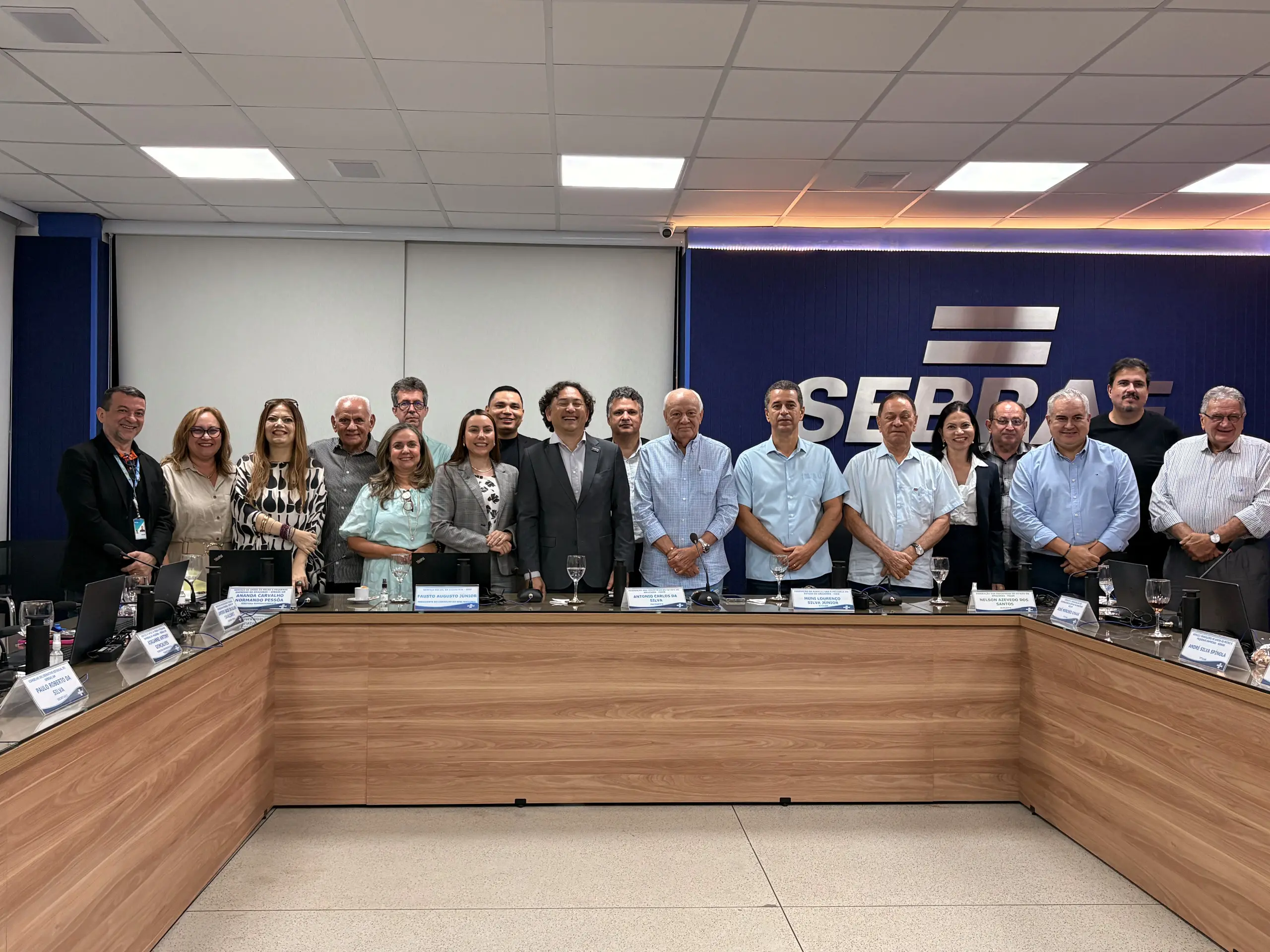Conselho Nacional do SESI participa de reuni&atilde;o do Sebrae no Amazonas