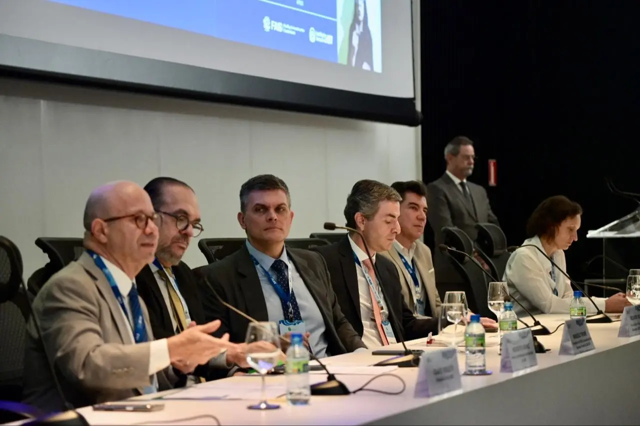 Pr&eacute;-COP31: Setor produtivo defende transi&ccedil;&atilde;o clim&aacute;tica com foco em competitividade